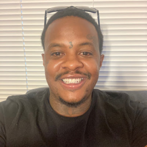 Meet your Posher, Dom - Picture 1 of 1